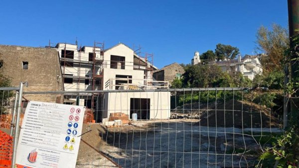 casa indipendente in vendita a Baronissi in zona Antessano