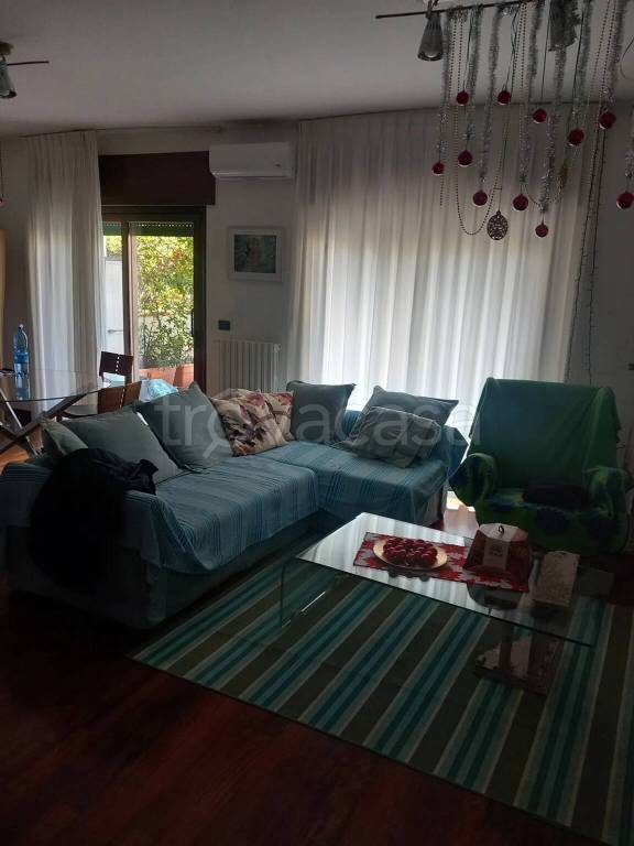 casa indipendente in vendita a Baronissi