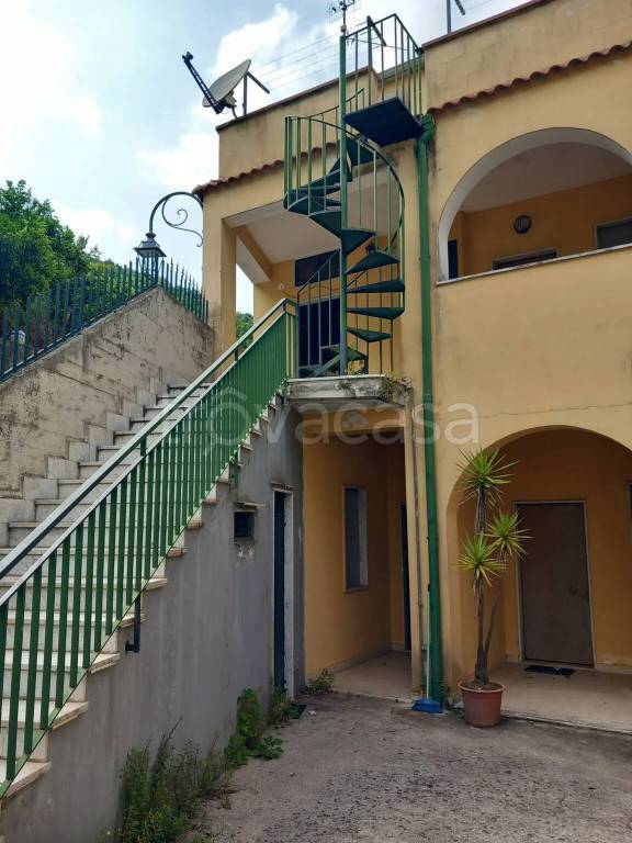casa indipendente in vendita a Baronissi