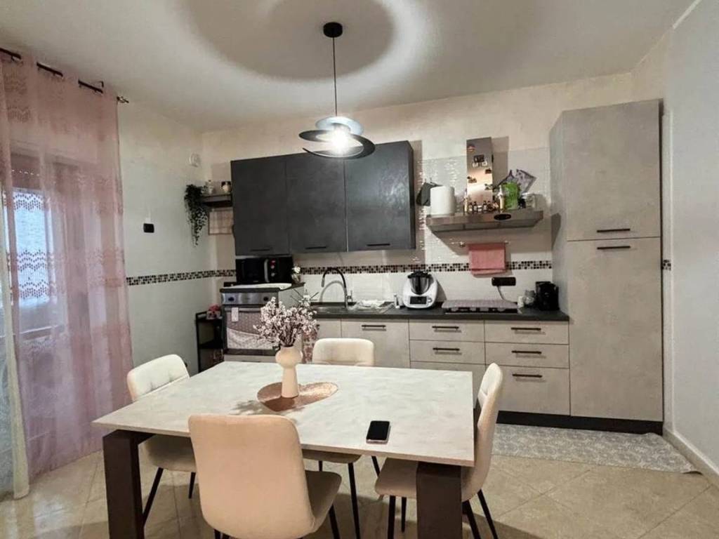 appartamento in vendita a Baronissi in zona Antessano