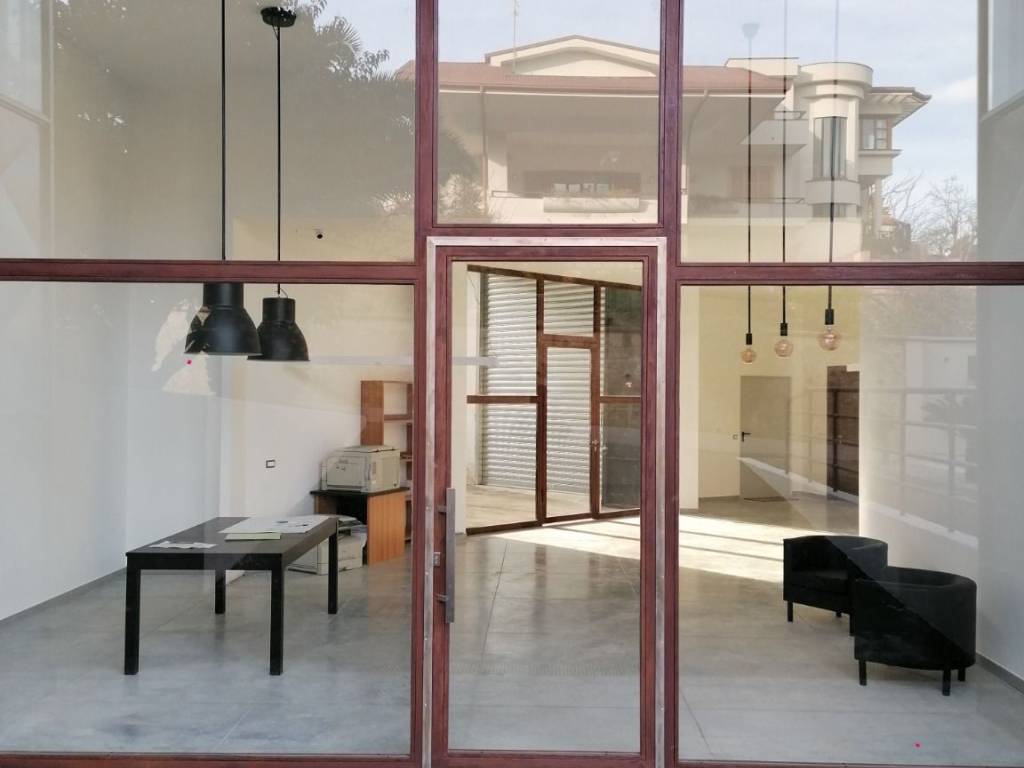 negozio in vendita a Baronissi