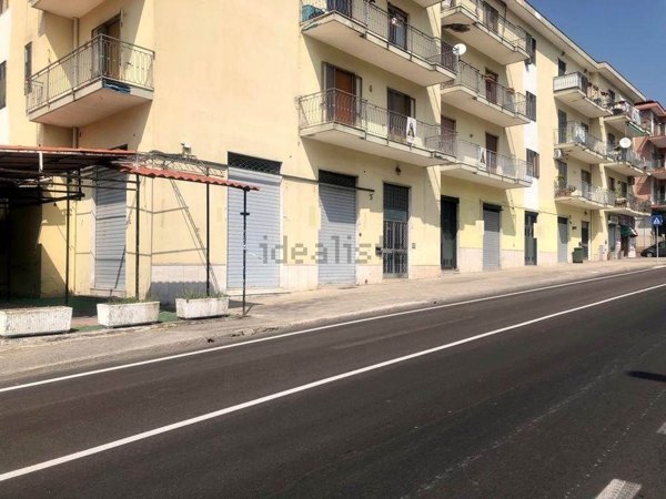 locale commerciale in vendita a Baronissi