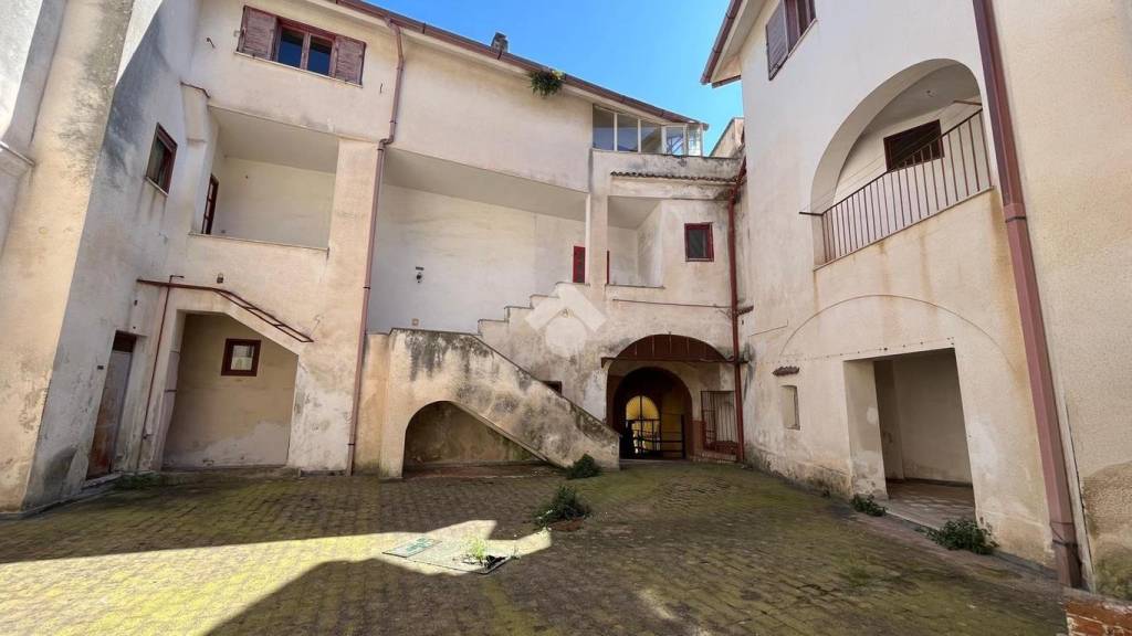 casa indipendente in vendita a Baronissi in zona Saragnano