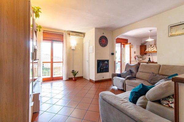 appartamento in vendita a Baronissi in zona Saragnano