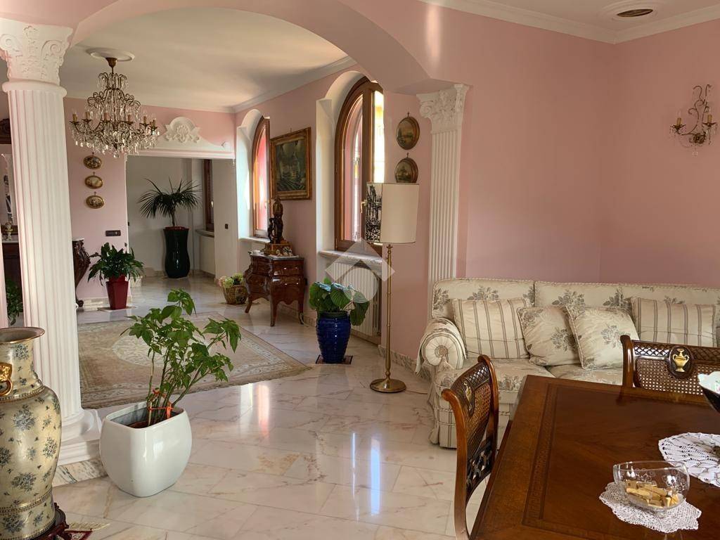 casa indipendente in vendita a Baronissi in zona Antessano