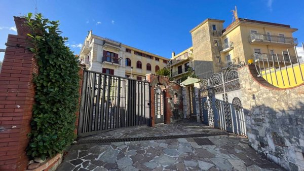 casa indipendente in vendita a Baronissi in zona Antessano
