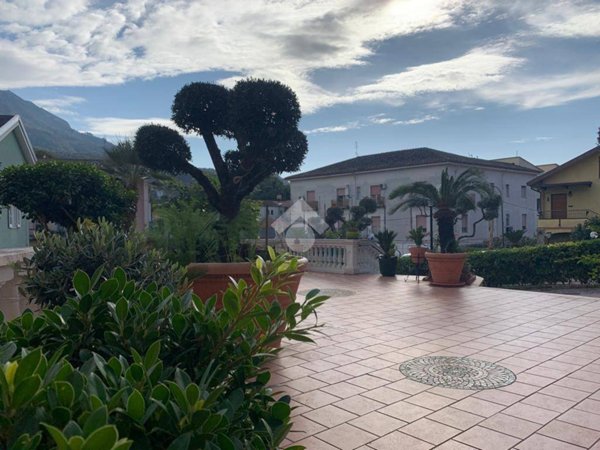 casa indipendente in vendita a Baronissi in zona Antessano