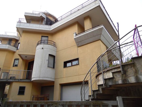 casa indipendente in vendita a Baronissi in zona Fusara