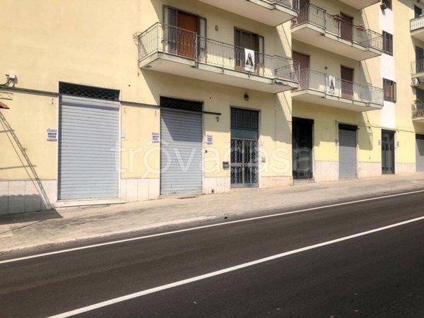 negozio in vendita a Baronissi in zona Antessano