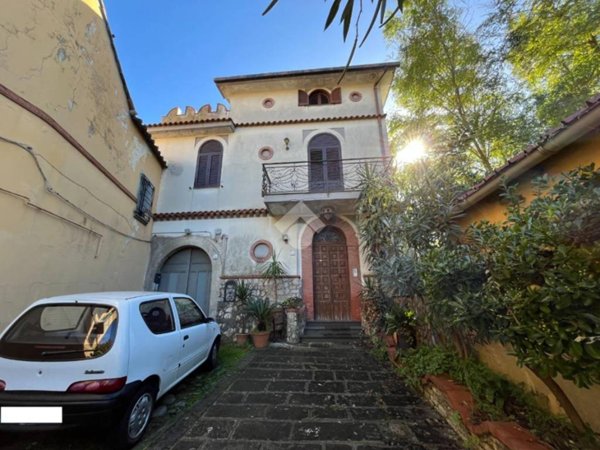 casa semindipendente in vendita a Baronissi in zona Antessano