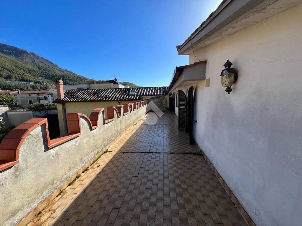 casa indipendente in vendita a Baronissi in zona Antessano