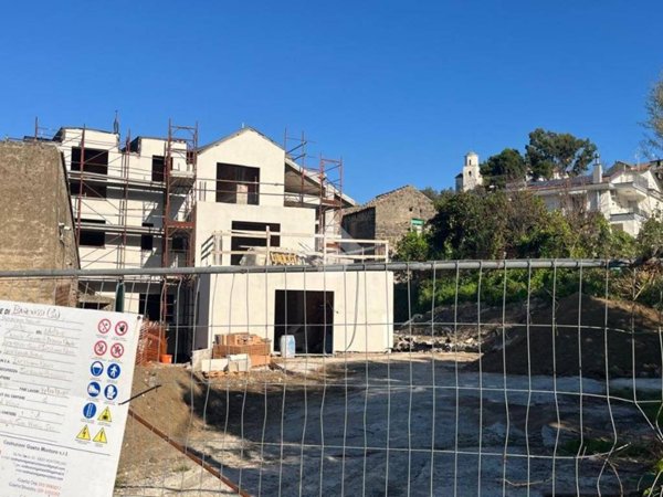 casa indipendente in vendita a Baronissi in zona Antessano