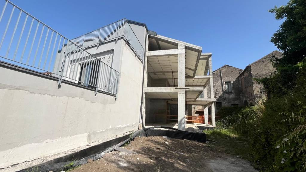 casa indipendente in vendita a Baronissi in zona Antessano