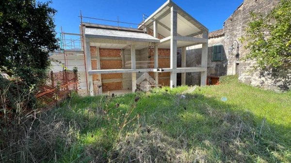 casa indipendente in vendita a Baronissi in zona Antessano