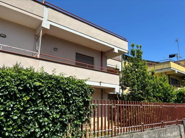 casa indipendente in vendita a Baronissi in zona Saragnano