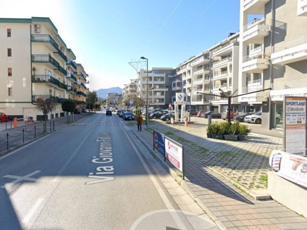 negozio in vendita a Baronissi