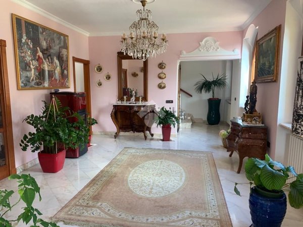 casa semindipendente in vendita a Baronissi