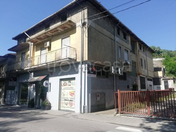 appartamento in vendita a Baronissi in zona Antessano