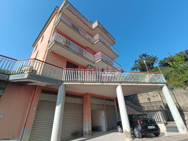 appartamento in vendita a Baronissi in zona Caprecano