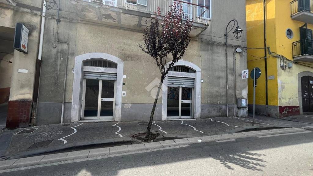 negozio in vendita a Baronissi