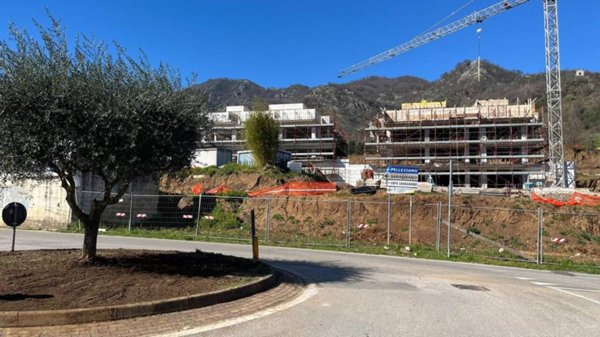 casa indipendente in vendita a Baronissi