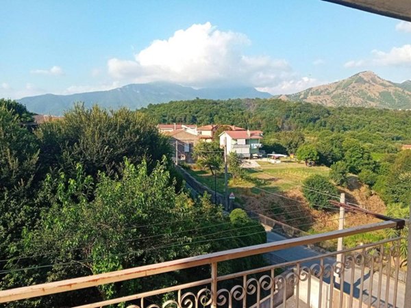 appartamento in vendita a Baronissi in zona Saragnano