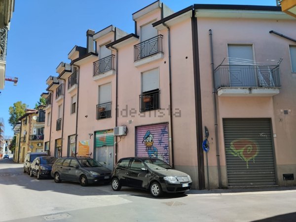 locale commerciale in vendita a Baronissi