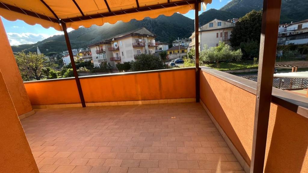 appartamento in vendita a Baronissi in zona Saragnano