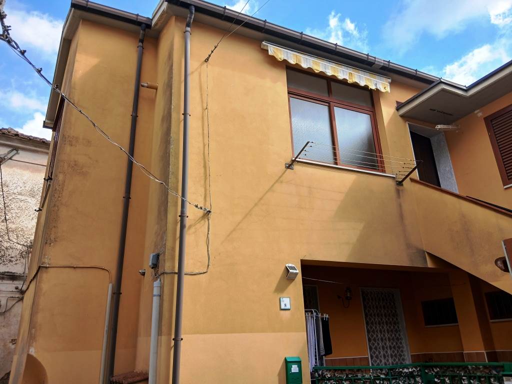 appartamento in vendita a Baronissi in zona Saragnano