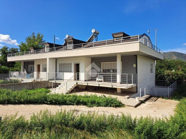 casa indipendente in vendita a Baronissi in zona Orignano