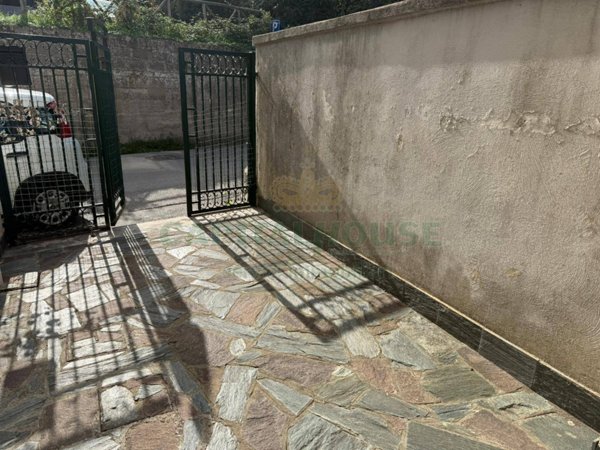 casa indipendente in vendita a Baronissi in zona Caprecano