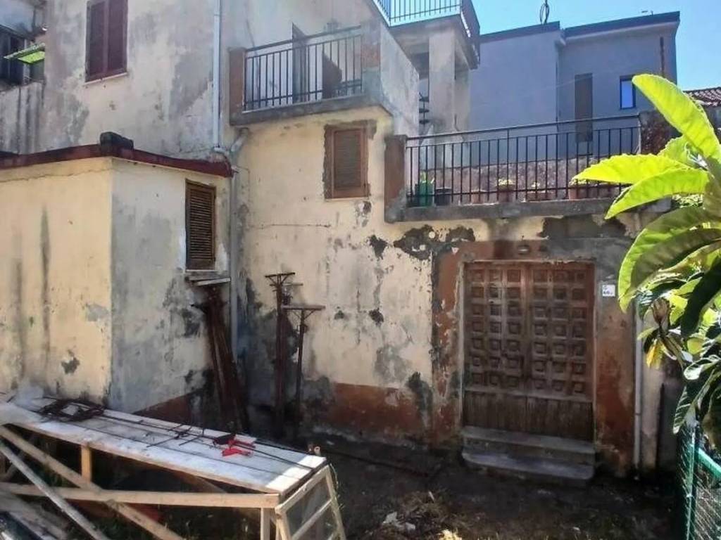 casa indipendente in vendita a Baronissi in zona Antessano