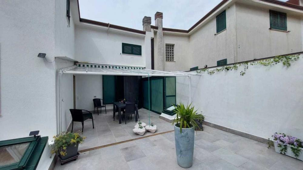 casa indipendente in vendita a Baronissi