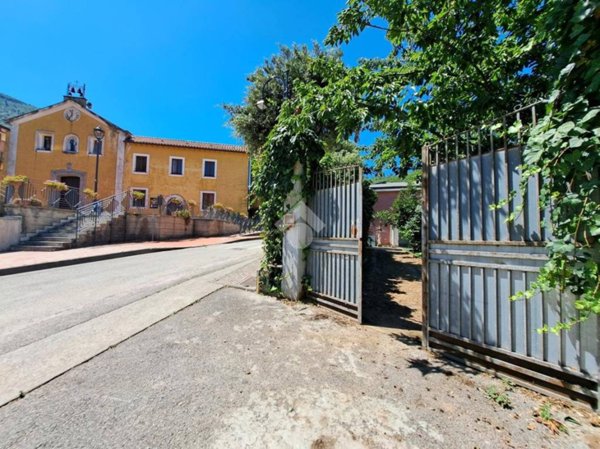 casa indipendente in vendita a Baronissi