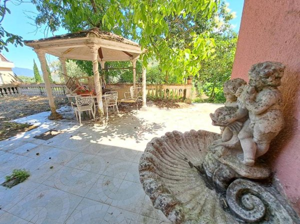 casa indipendente in vendita a Baronissi
