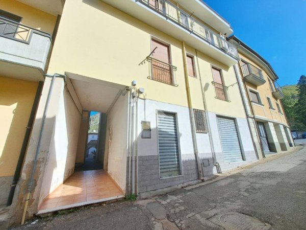 appartamento in vendita a Baronissi in zona Fusara