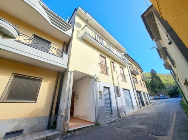 appartamento in vendita a Baronissi in zona Fusara