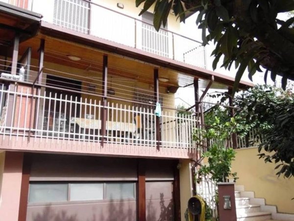 casa indipendente in vendita a Baronissi in zona Antessano