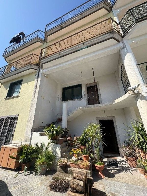 casa indipendente in vendita a Baronissi