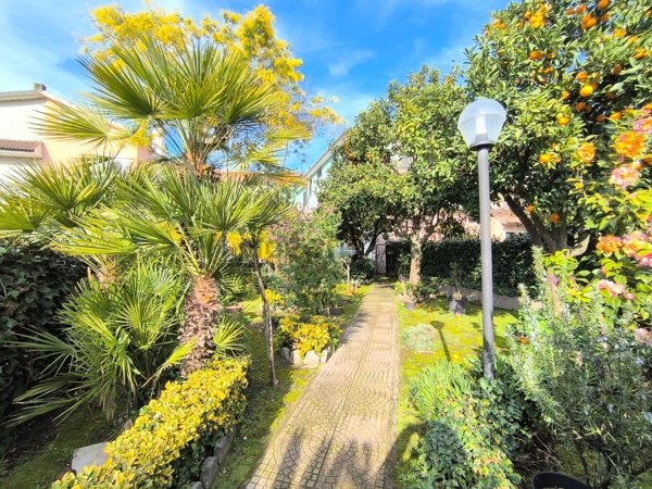 casa indipendente in vendita a Baronissi