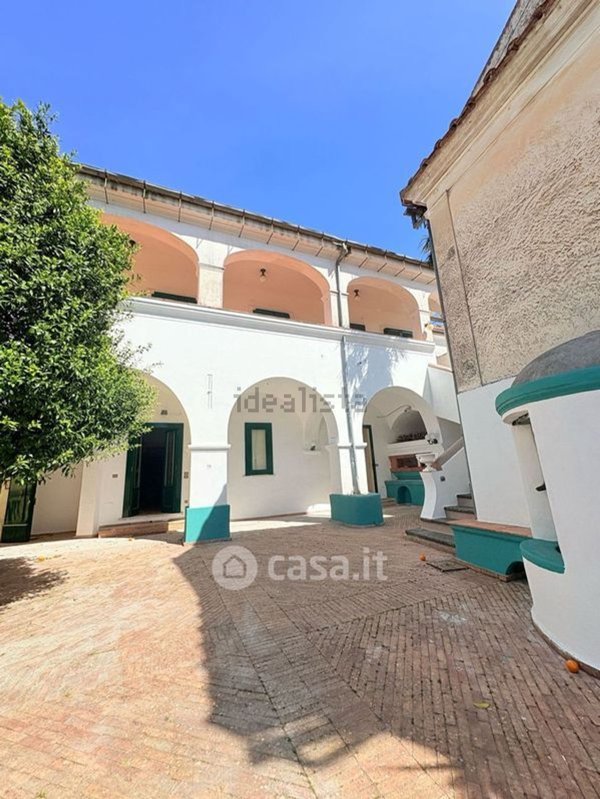 casa indipendente in vendita a Baronissi in zona Saragnano