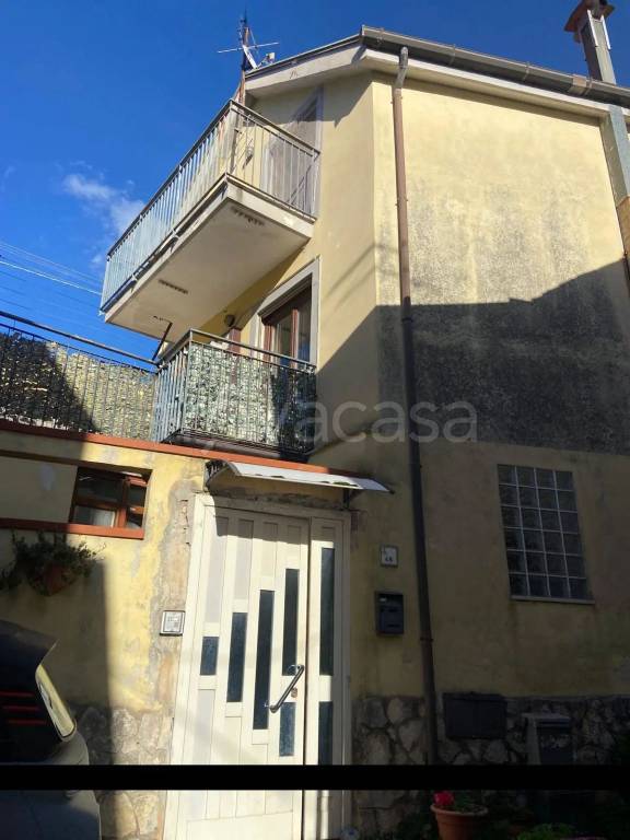 appartamento in vendita a Baronissi in zona Antessano