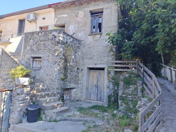 casa indipendente in vendita a Baronissi in zona Caprecano