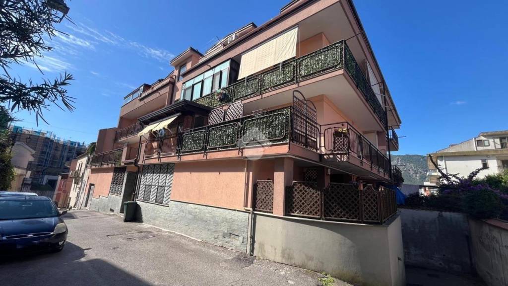 appartamento in vendita a Baronissi in zona Antessano
