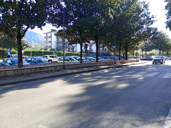 negozio in vendita a Baronissi