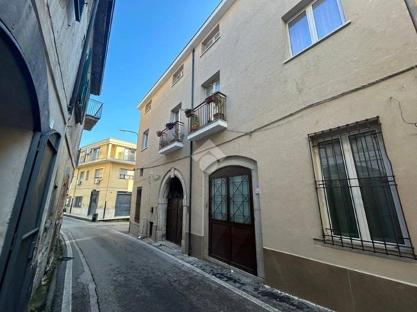 appartamento in vendita a Baronissi in zona Saragnano