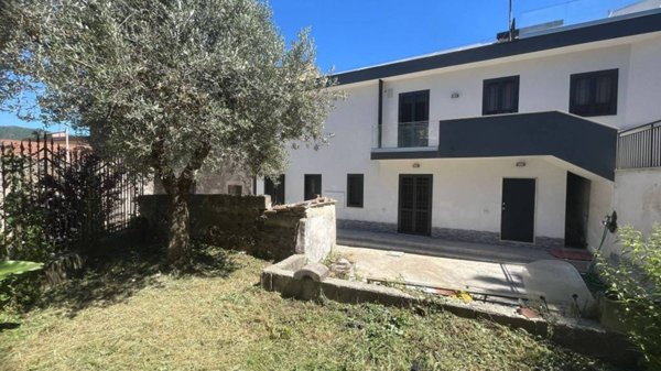 casa indipendente in vendita a Baronissi in zona Antessano
