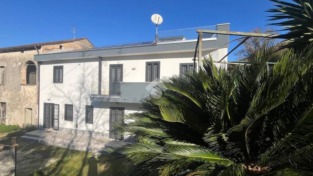 casa indipendente in vendita a Baronissi in zona Antessano