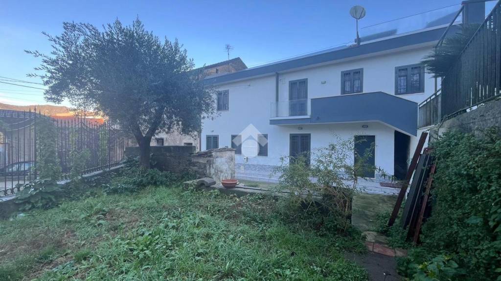casa indipendente in vendita a Baronissi in zona Antessano