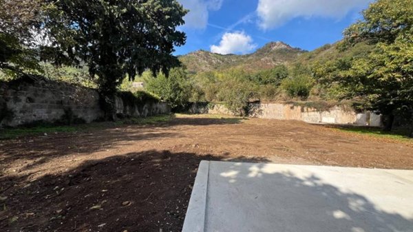 casa indipendente in vendita a Baronissi in zona Saragnano